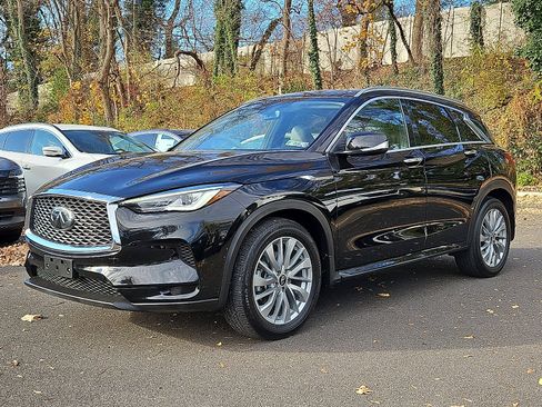 Used 2023 INFINITI QX50 Luxe image 3