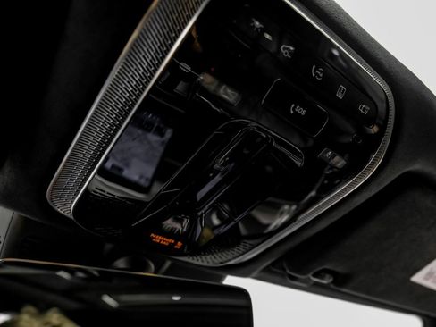 Used 2024 Mercedes-Benz S 63 AMG S w/ Carbon Fiber Exterior Package image 31