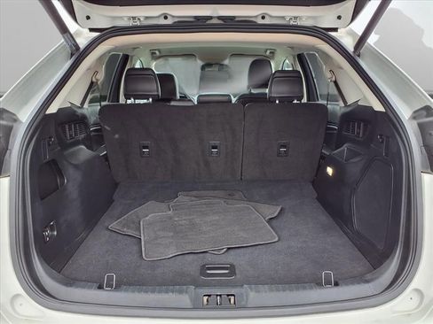 Used 2022 Ford Edge Titanium image 27