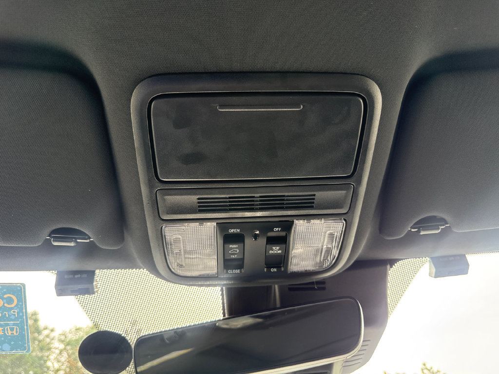 Certified 2025 Honda Passport EX-L image 28