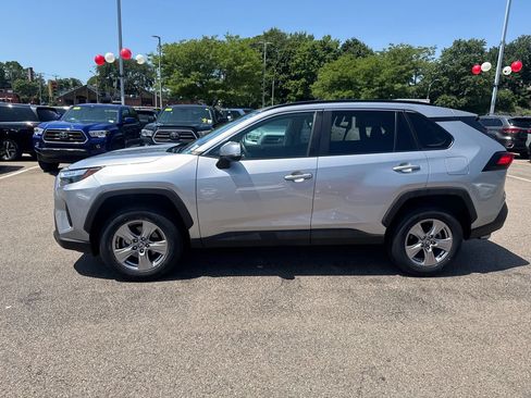 Used 2025 Toyota RAV4 XLE AWD/4WD image 4
