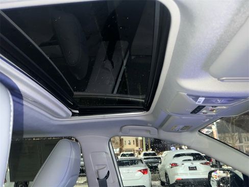 Used 2024 Toyota RAV4 Limited image 21