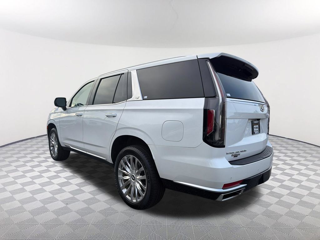 Used 2022 Cadillac Escalade Luxury w/ LPO, Floor Liner Package AWD/4WD image 7