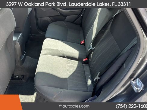 Used 2018 Ford Focus SE image 28