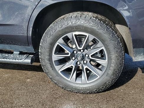 Used 2023 Chevrolet Tahoe Z71 w/ Luxury Package image 37