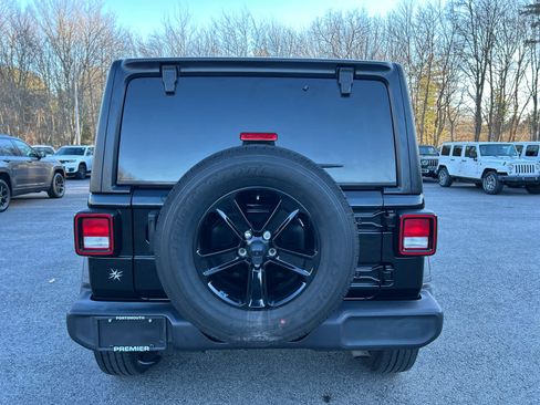 Used 2021 Jeep Wrangler Unlimited Sport image 11