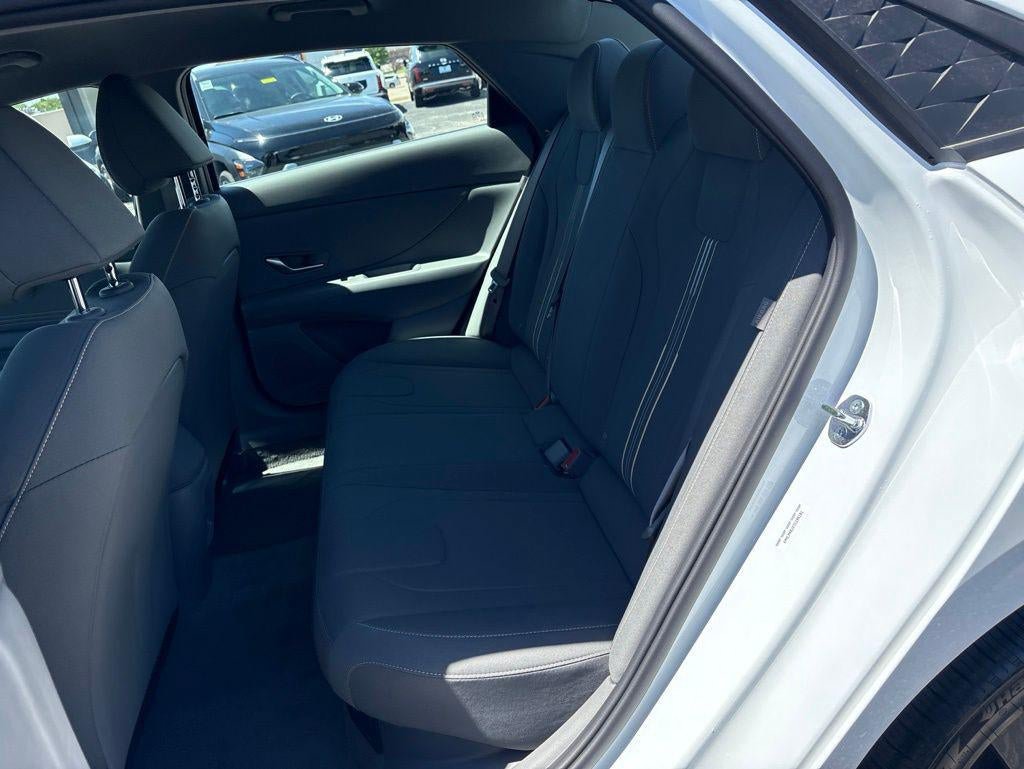 New 2026 Hyundai Elantra SEL FWD image 37