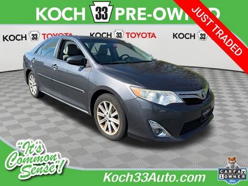 Used 2014 Toyota Camry XLE image 1