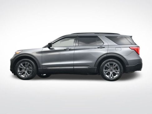 Used 2022 Ford Explorer XLT w/ Equipment Group 202A image 38