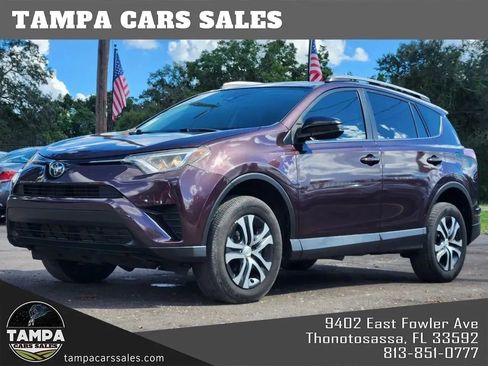 Used 2018 Toyota RAV4 LE FWD image 1
