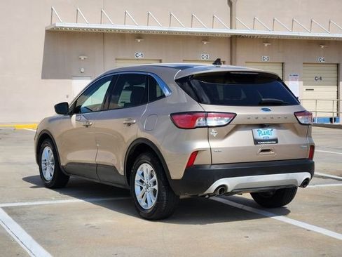 Used 2020 Ford Escape SE FWD image 5