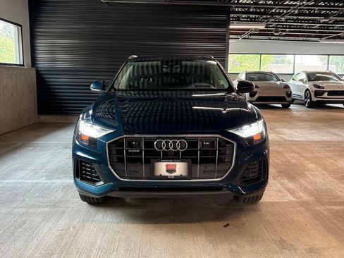 Used 2019 Audi Q8 Prestige w/ Luxury Package AWD/4WD image 6