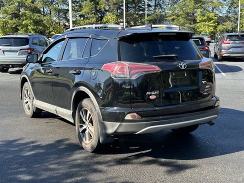 Used 2016 Toyota RAV4 XLE FWD image 11
