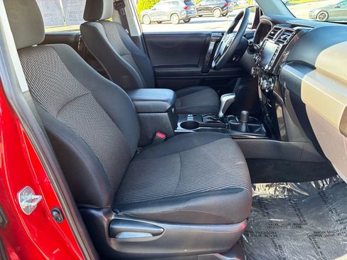 Used 2024 Toyota 4Runner TRD Off-Road AWD/4WD image 34