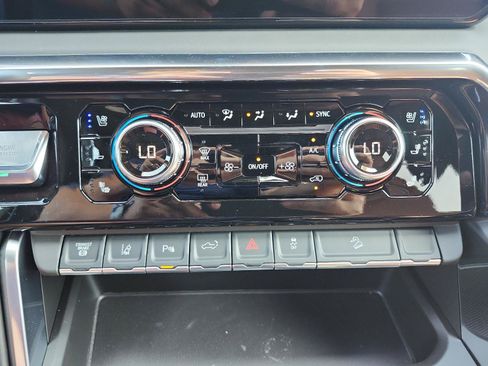 New 2026 GMC Sierra 2500 Denali Ultimate AWD/4WD image 19