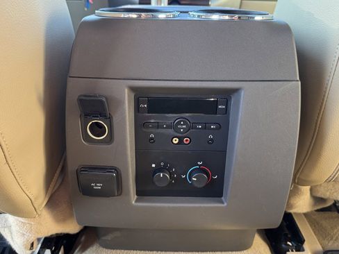 Used 2014 Ford Expedition XLT w/ Equipment Group 201A image 21