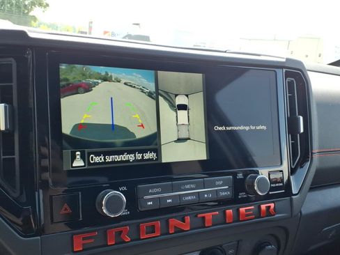 Used 2026 Nissan Frontier PRO-4X w/ Pro-4x Convenience Package AWD/4WD image 13