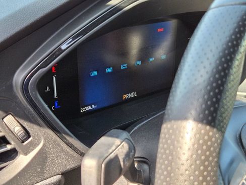 Used 2024 Ford Escape ST-Line w/ Tech Pack #1 FWD image 8