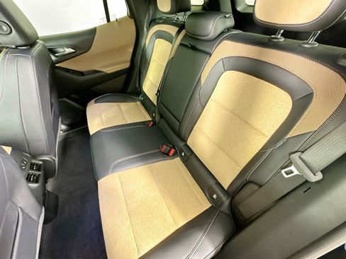 Used 2025 Chevrolet Equinox ACTIV w/ Safety and Technology Package AWD/4WD image 30