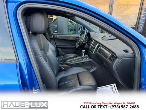 Used 2017 Porsche Macan GTS w/ Premium Package Plus image 23