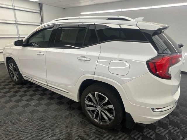 Used 2020 GMC Terrain Denali w/ Denali Premium Package FWD image 19