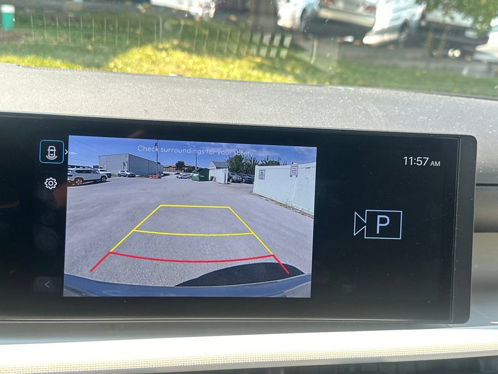 Used 2025 Hyundai Tucson SEL FWD image 10