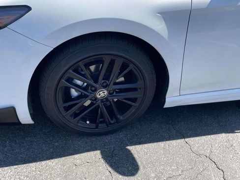 Used 2025 Toyota Camry SE w/ Convenience Package FWD image 31