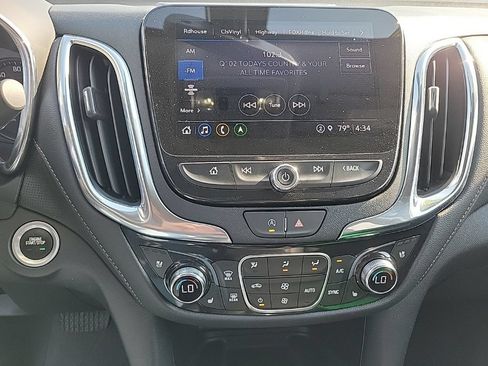 Used 2023 Chevrolet Equinox Premier AWD/4WD image 15