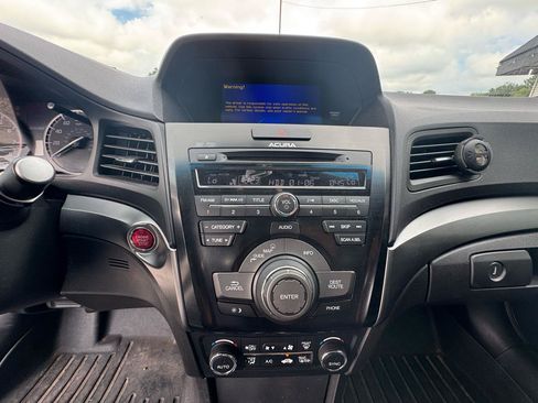 Used 2013 Acura ILX w/ Technology Package FWD image 18