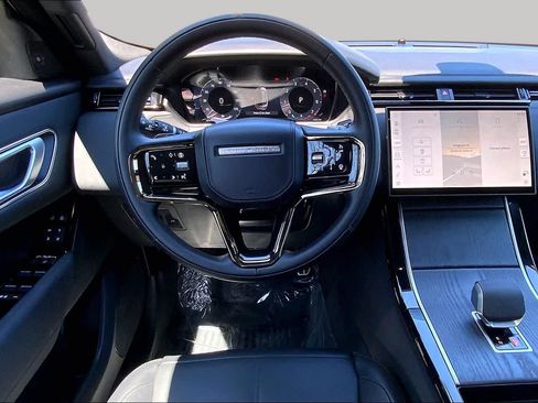 Used 2026 Land Rover Range Rover Velar Dynamic SE AWD/4WD image 6