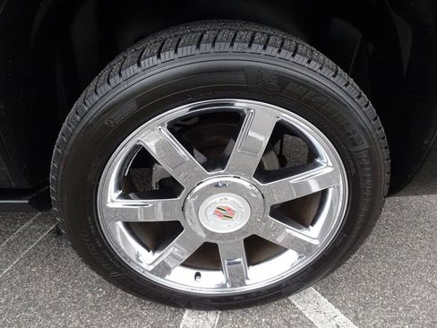 Used 2013 Cadillac Escalade EXT Premium image 37