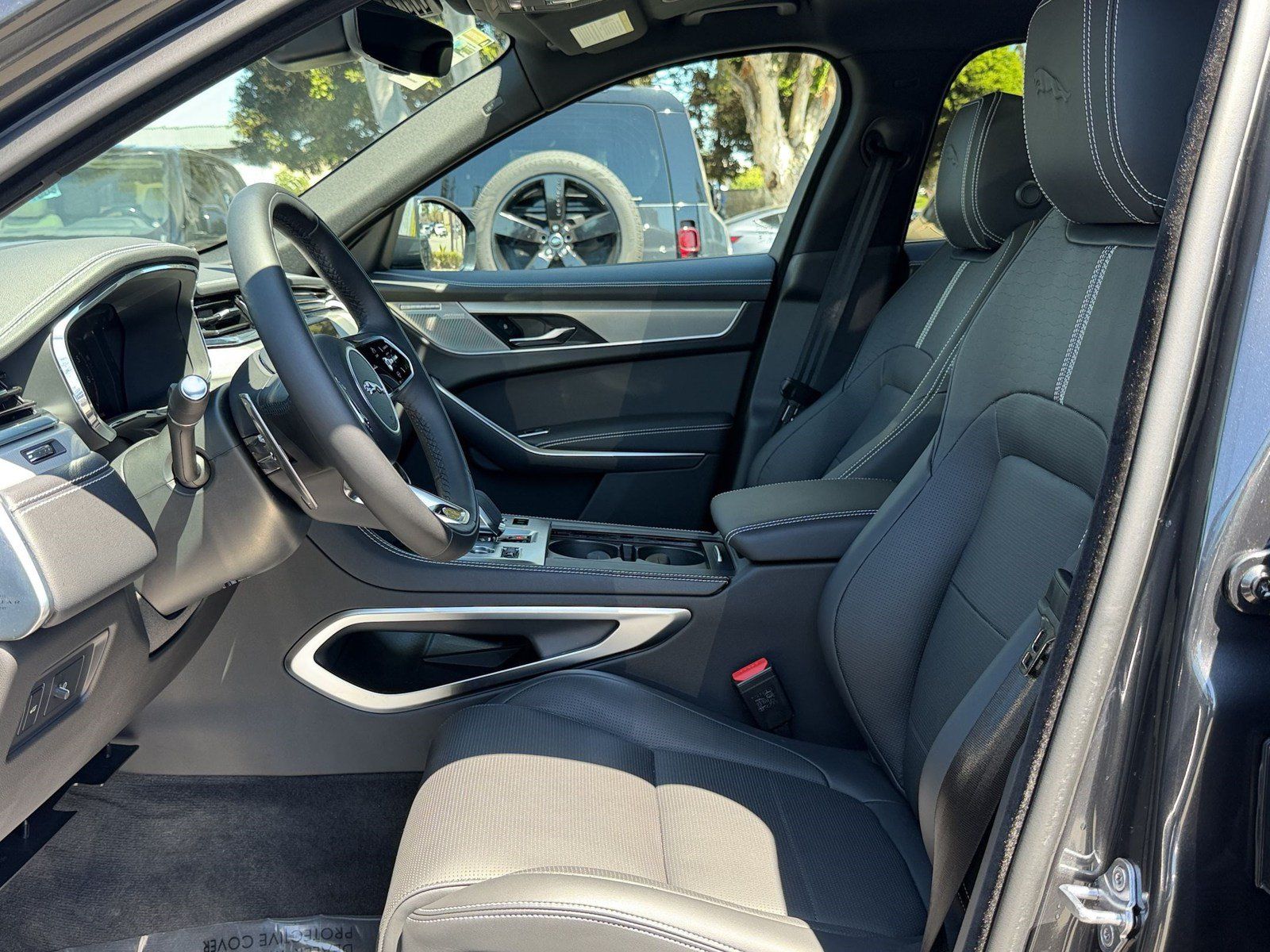 New 2026 Jaguar F-PACE R-Dynamic S AWD/4WD image 28