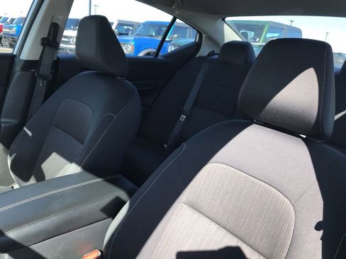 Used 2024 Nissan Altima 2.5 SV image 11