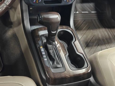 Used 2015 GMC Canyon SLT image 9