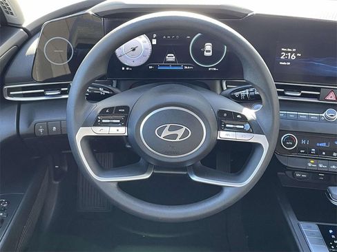 Certified 2024 Hyundai Elantra SEL image 12