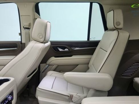 Used 2024 GMC Yukon Denali AWD/4WD image 32