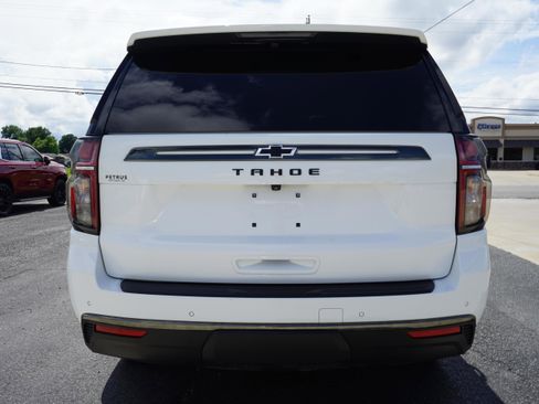 Used 2021 Chevrolet Tahoe Z71 w/ Rear Media and Nav Package AWD/4WD image 4