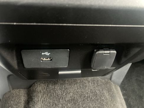 Used 2018 Ford F150 XLT AWD/4WD image 24
