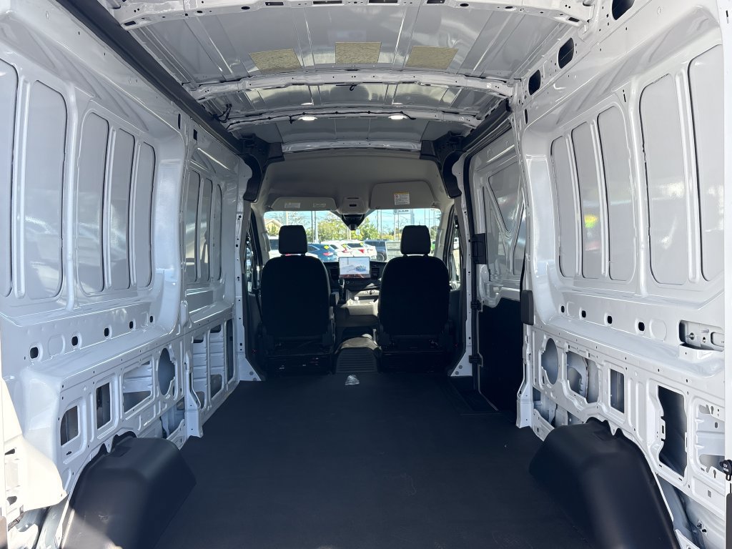 New 2026 Ford Transit 250 148 Medium Roof RWD image 25
