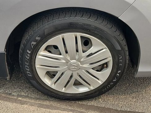 Certified 2019 Honda Fit LX image 8