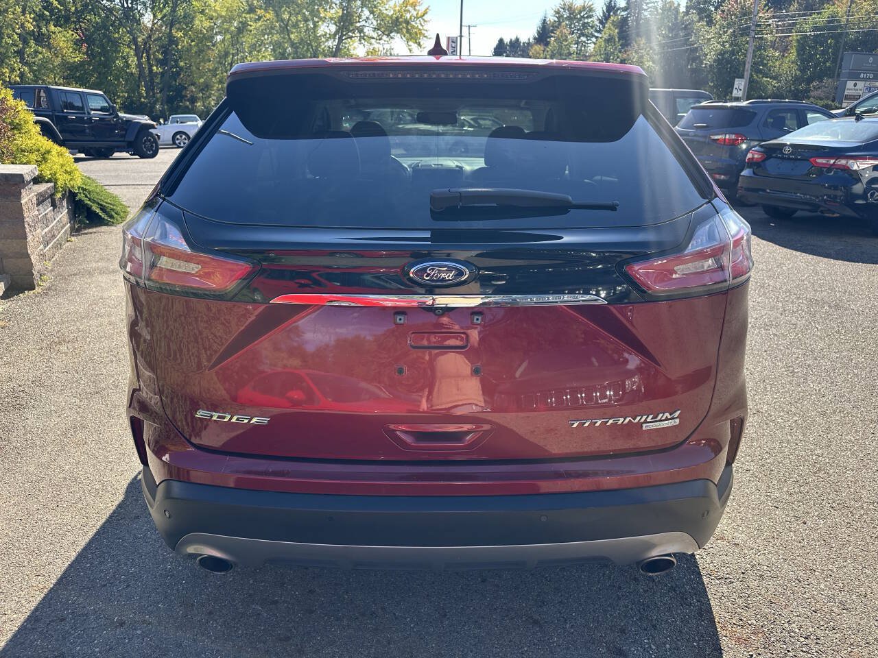 Used 2019 Ford Edge Titanium w/ Cold Weather Package FWD image 5