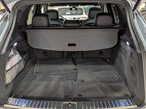 Certified 2025 Porsche Cayenne S image 23