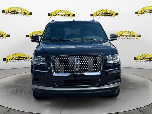 Used 2024 Lincoln Navigator Premiere image 8