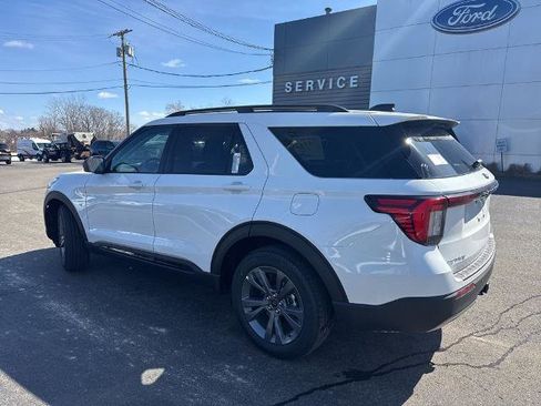 New 2026 Ford Explorer Active w/ Active Comfort Package AWD/4WD image 9