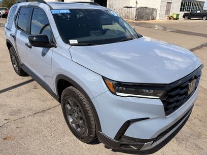Used 2025 Honda Pilot TrailSport