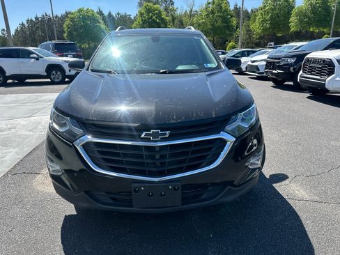 Used 2018 Chevrolet Equinox LT w/ Sun & Infotainment Package image 11