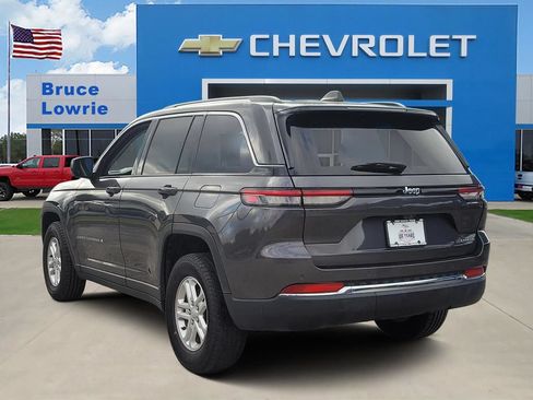 Used 2024 Jeep Grand Cherokee Laredo RWD image 4