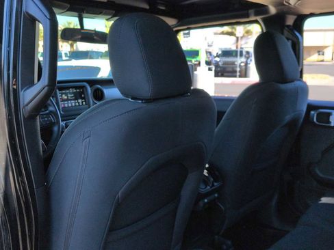 Used 2022 Jeep Wrangler Unlimited Sport image 18