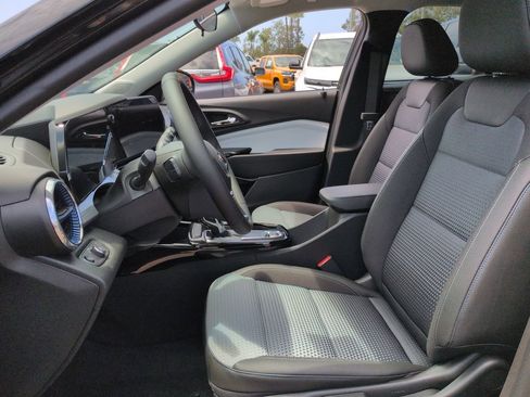 New 2026 Chevrolet Trax LT w/ Driver Confidence Package FWD image 20