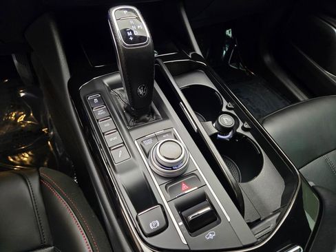 Certified 2024 Maserati Levante GT Ultima AWD/4WD image 39